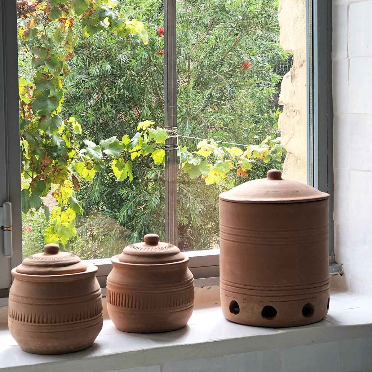 Set de 2 pots en terre cuite avec couvercle Petra fait main – Decoclico