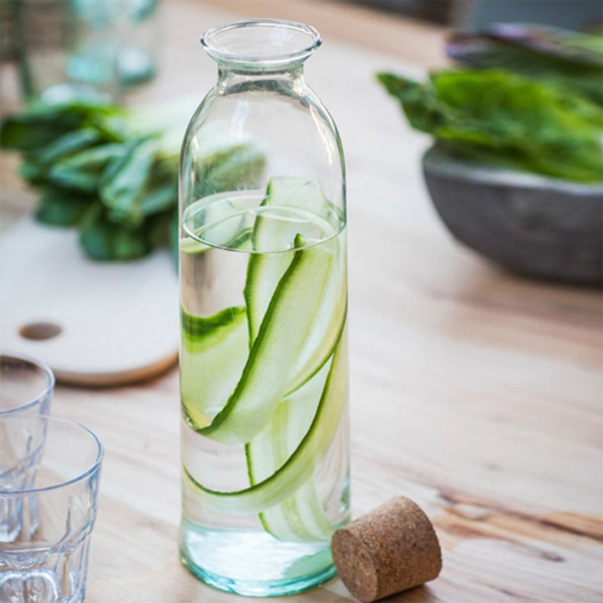 Carafe / bouteille en verre transparent avec bouchon en liège – Decoclico