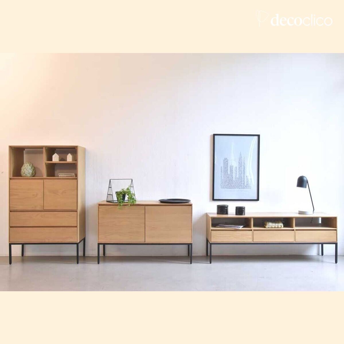 2-deurs dressoir, eikenfineer, matzwarte metalen poten Soho