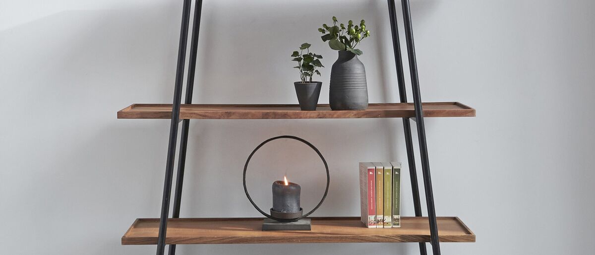 Allestimento della biblioteca