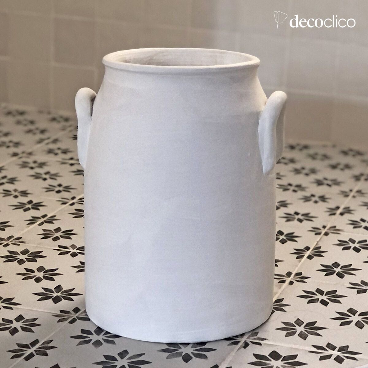 Alma handgemaakte terracotta vaas met witte handvatten