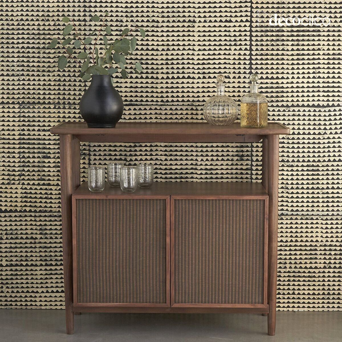 Alma handgemaakte zwarte terracotta vaas