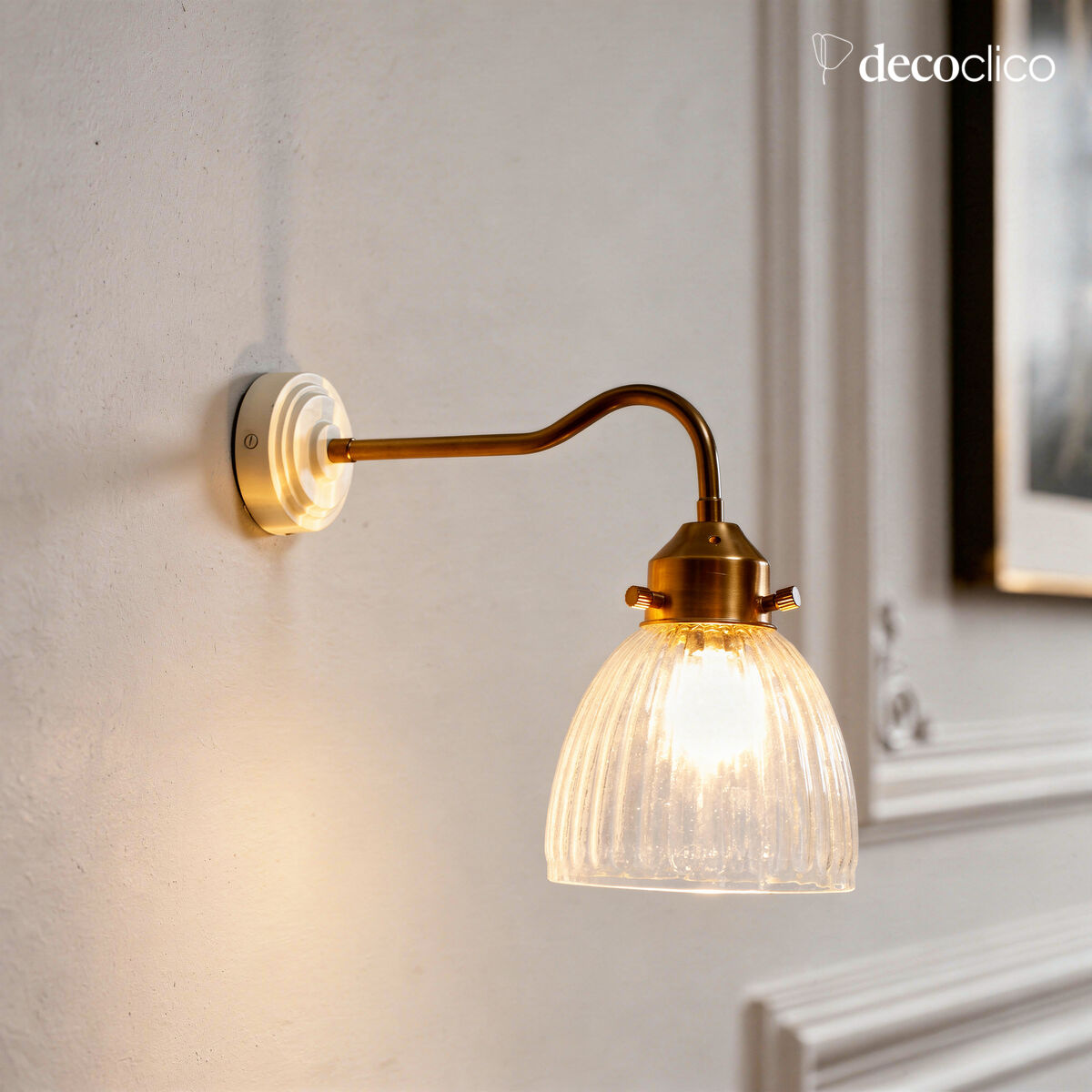 Antique brass-colored metal wall lamp and PM engraved glass shade Arlette