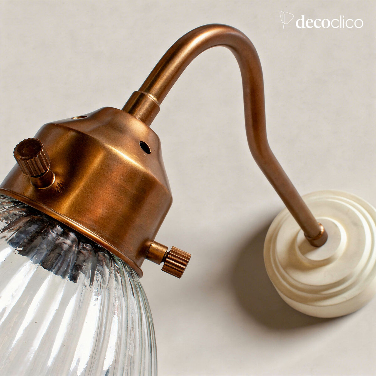 Antique brass-colored metal wall lamp and PM engraved glass shade Arlette