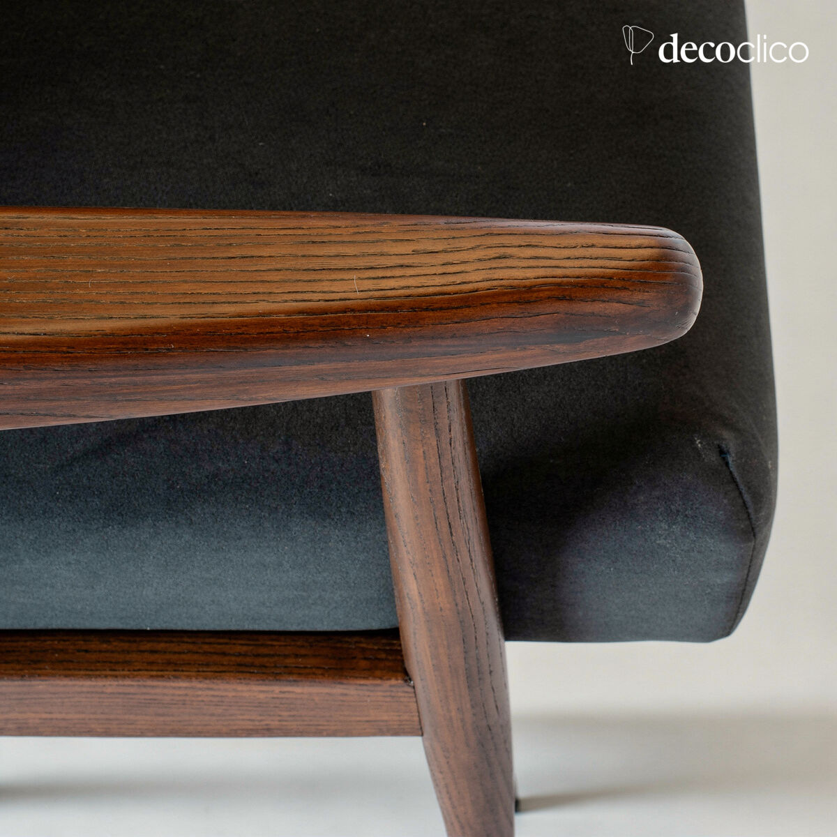 Armchair in ash and gray velvet Octave