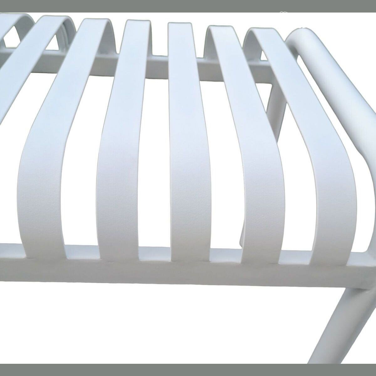 Banc en fer forgé blanc