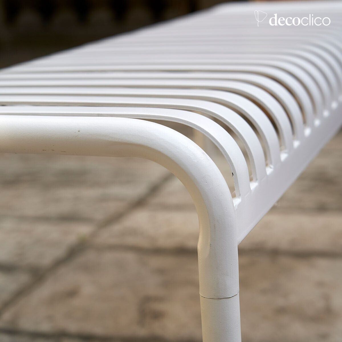 Banco de hierro forjado blanco