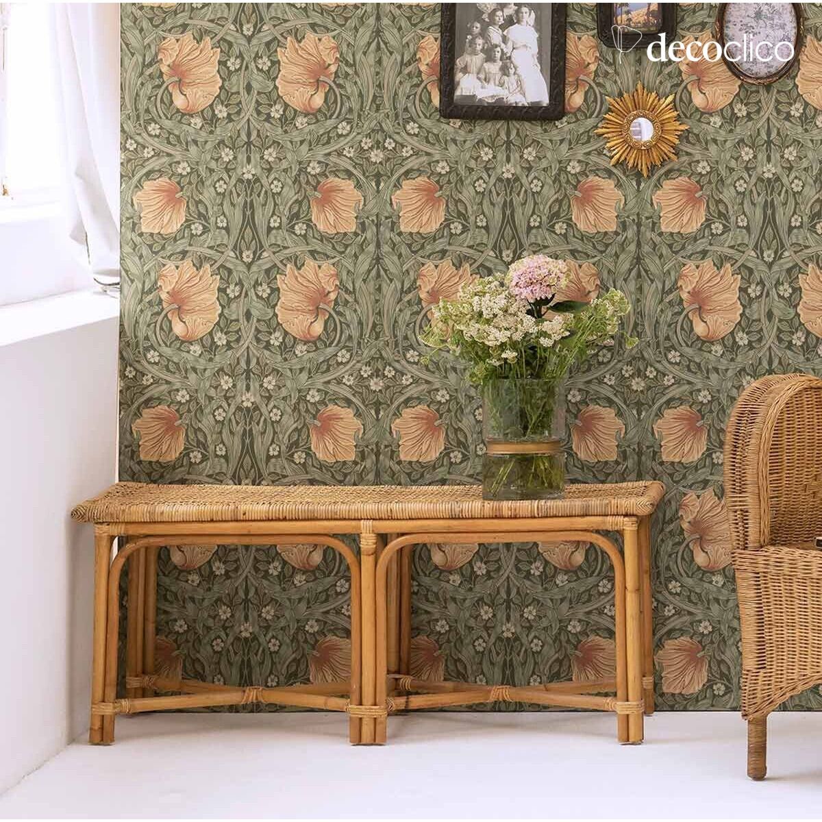 Bettende aus geflochtenem Naturrattan