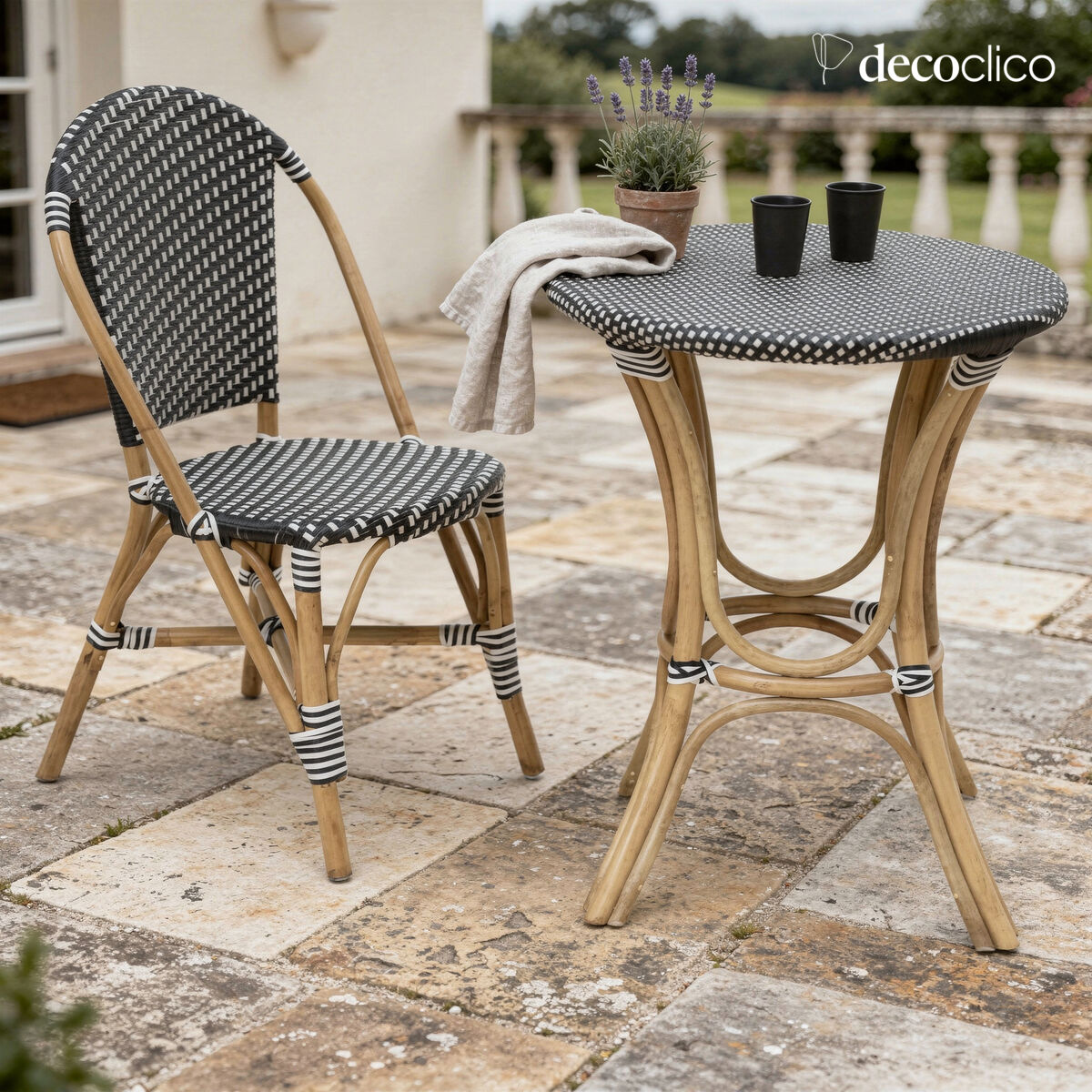 Bistro table in black and white woven resin Belleville