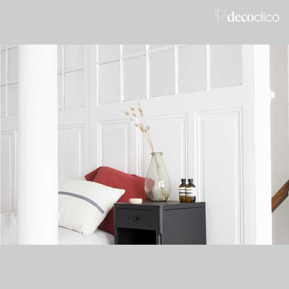 Black metal bedside table with 1 drawer and 1 recess