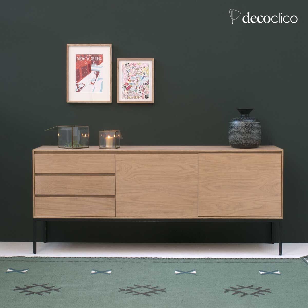 Buffet chapado en roble con patas de metal negro mate 2 puertas 3 cajones Soho