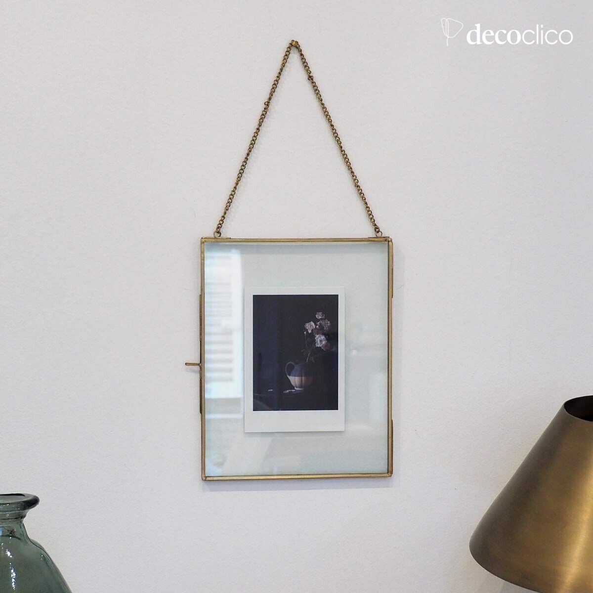 Cadre photo vertical avec chaîne en verre et métal finition laiton antique Mira