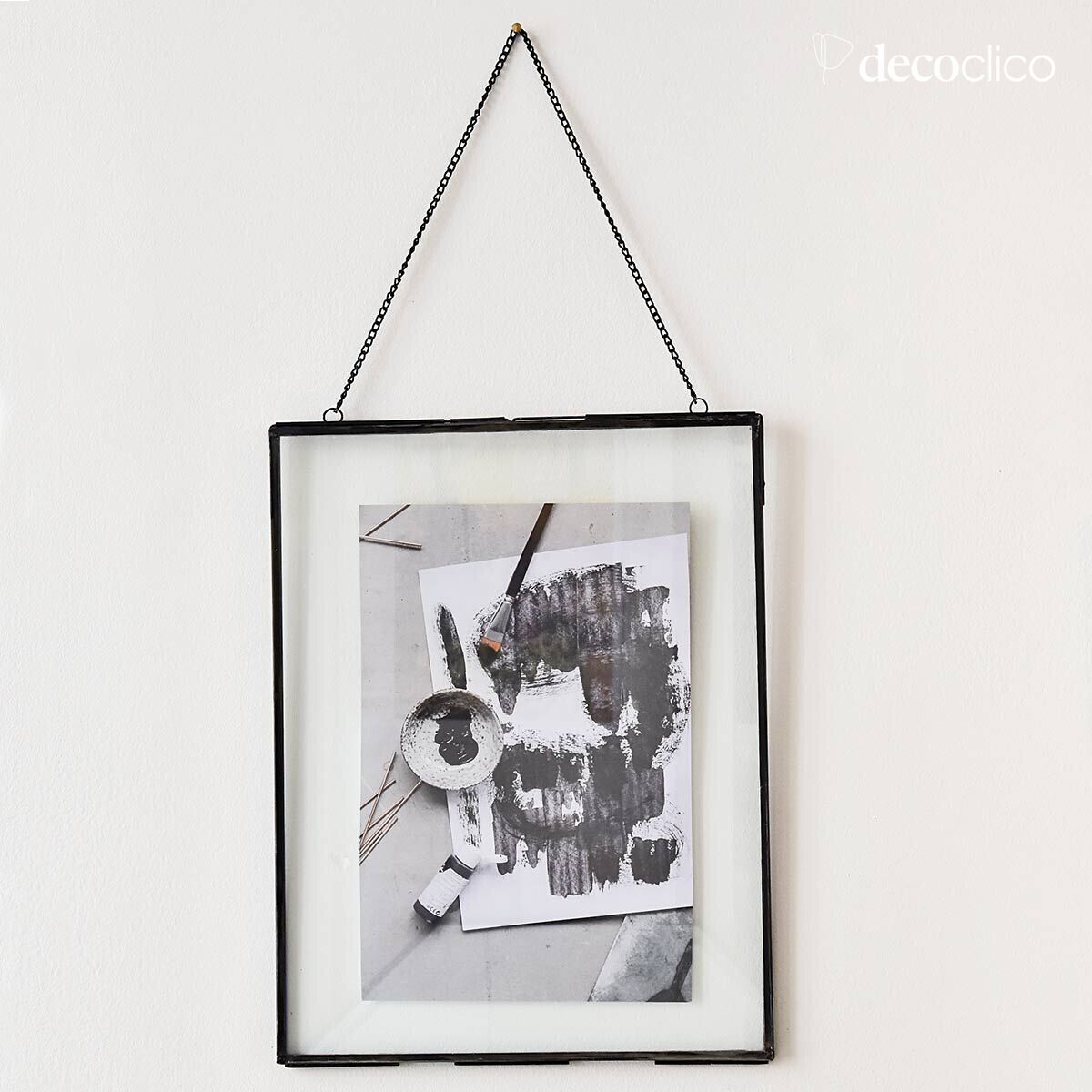 Cadre photo vertical avec chaîne en verre et métal finition noir mat 27 x 3 Mira