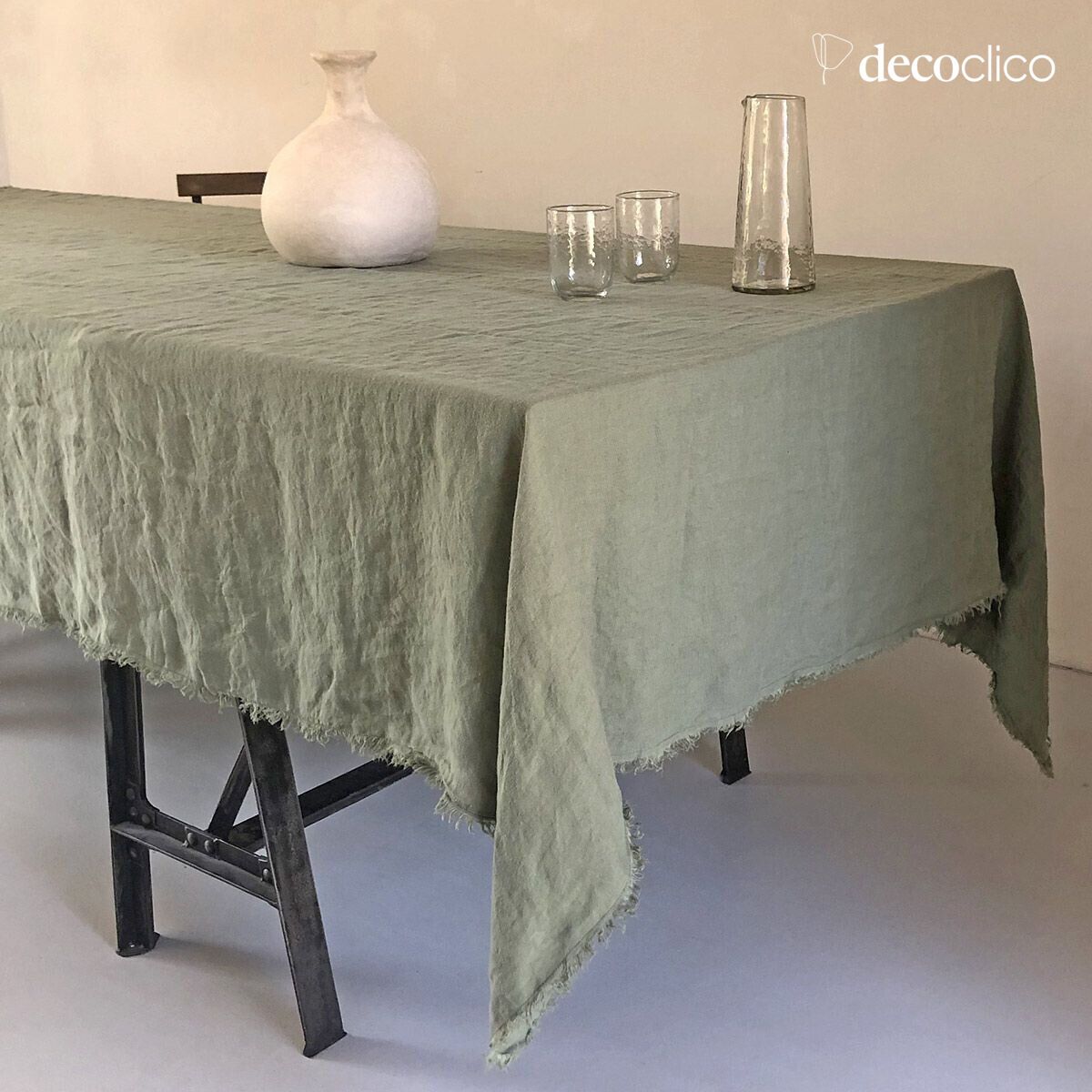 Gewassen hennep tafelkleed met varengroene franjes - 170x250 cm Douro
