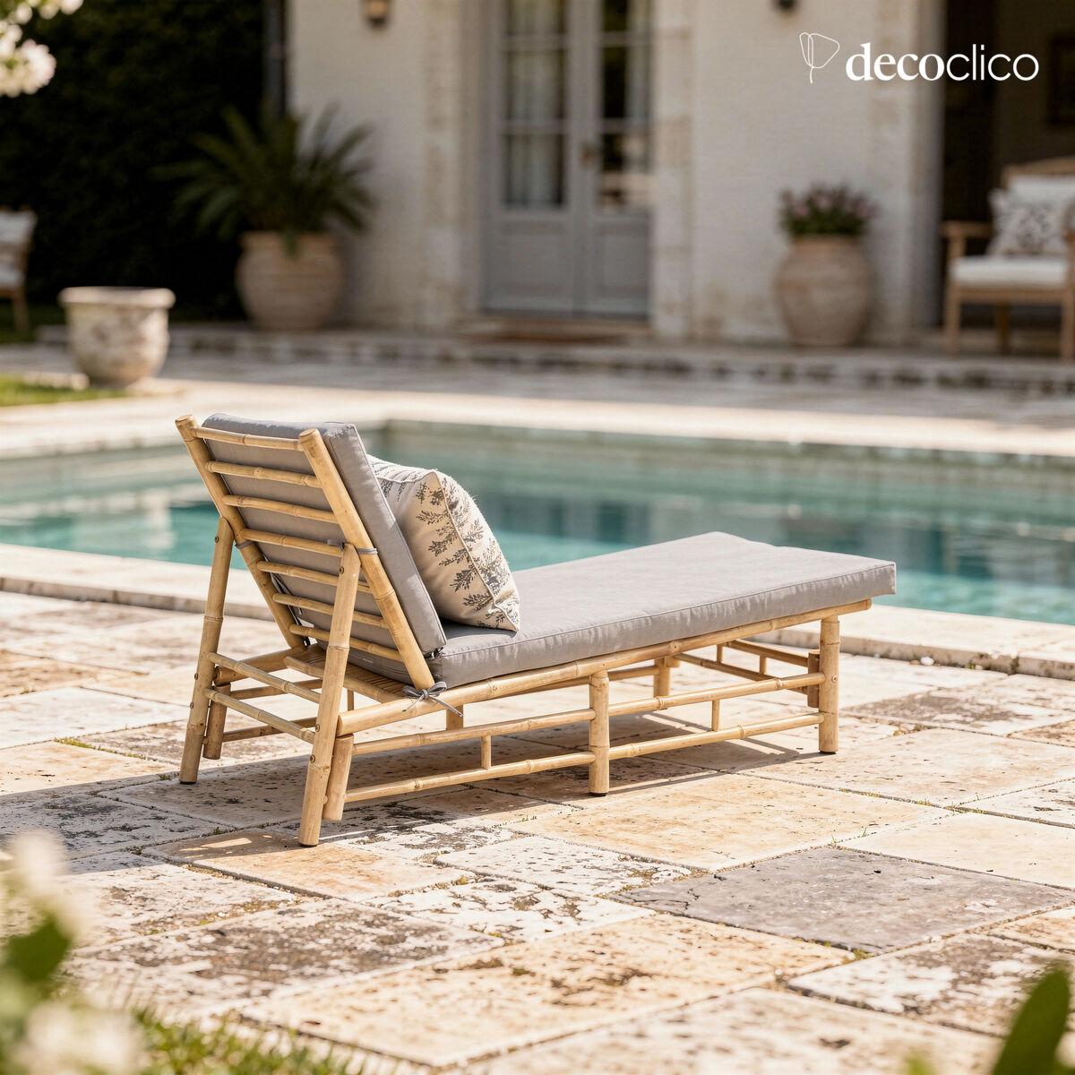 Chaise longue en bambou naturel coussin gris outdoor Taman