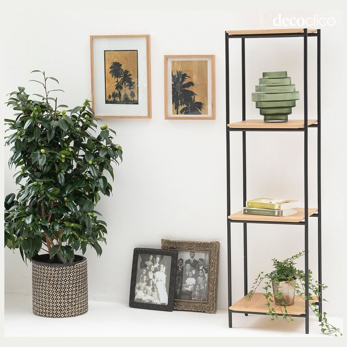 Colonna a ripiani in impiallacciatura di rovere e metallo nero opaco Lykke