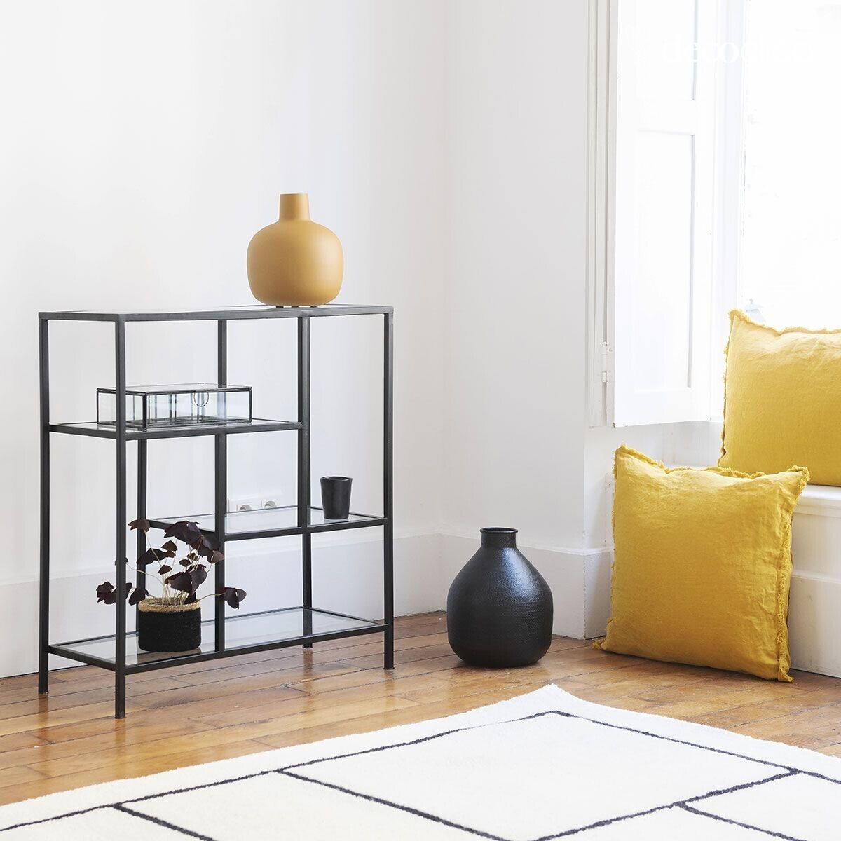 Console in vetro e metallo con finitura nera opaca Mira