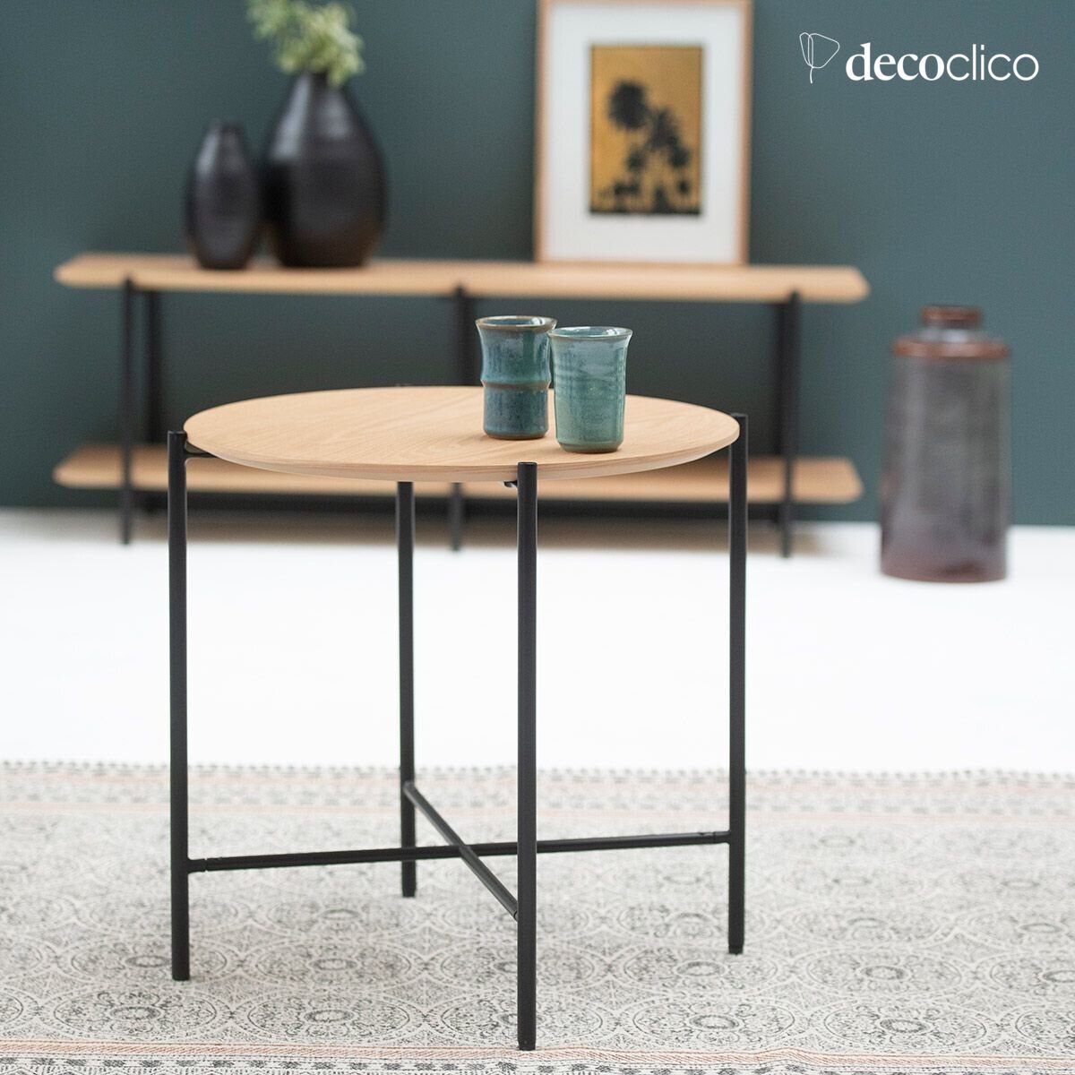 Couchtisch mit Eichenholzfurnier und Beinen aus mattschwarzem Metall Lykke