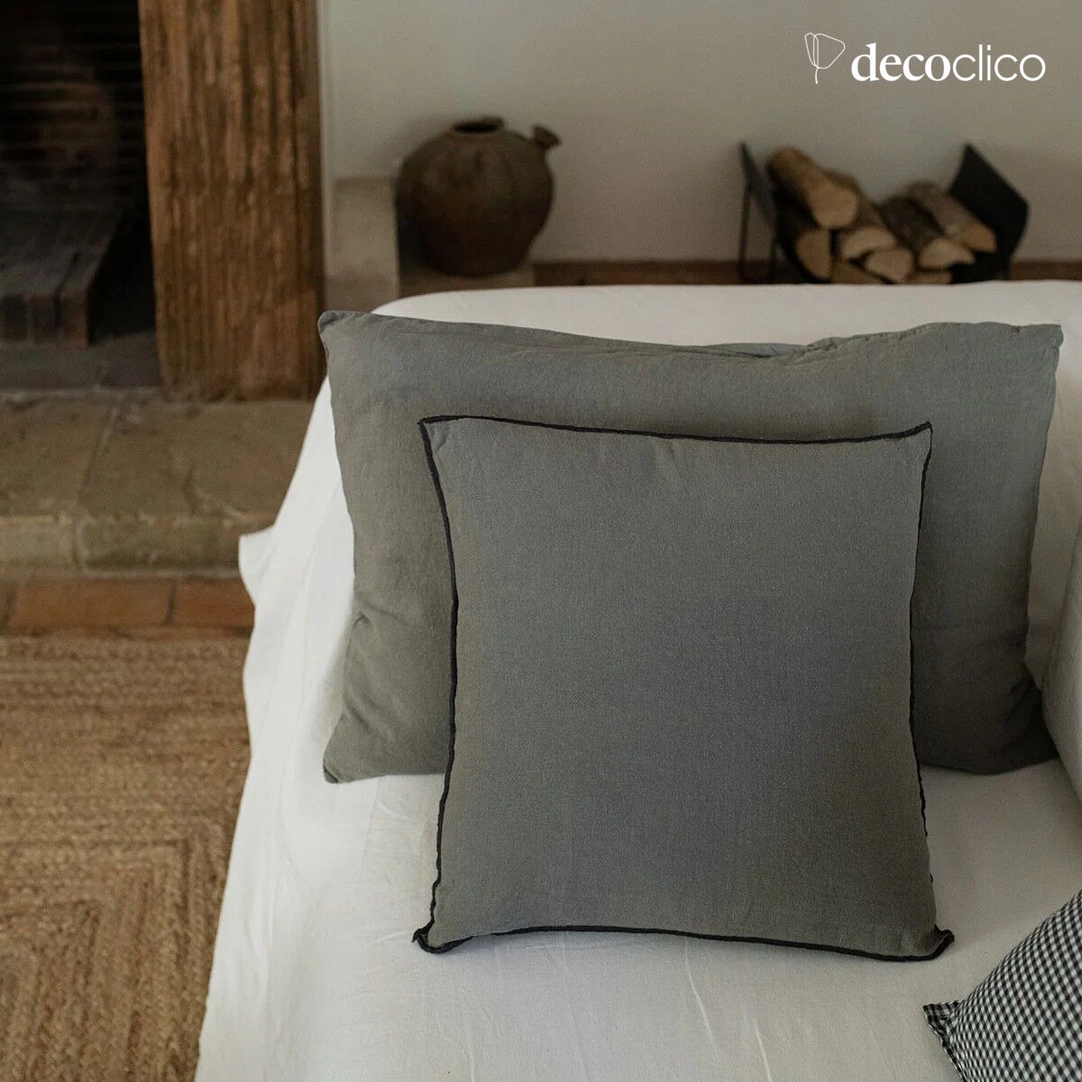 Cuscino in lino lavato verde grigio con bordo color carbone - 45x45cm Oslo