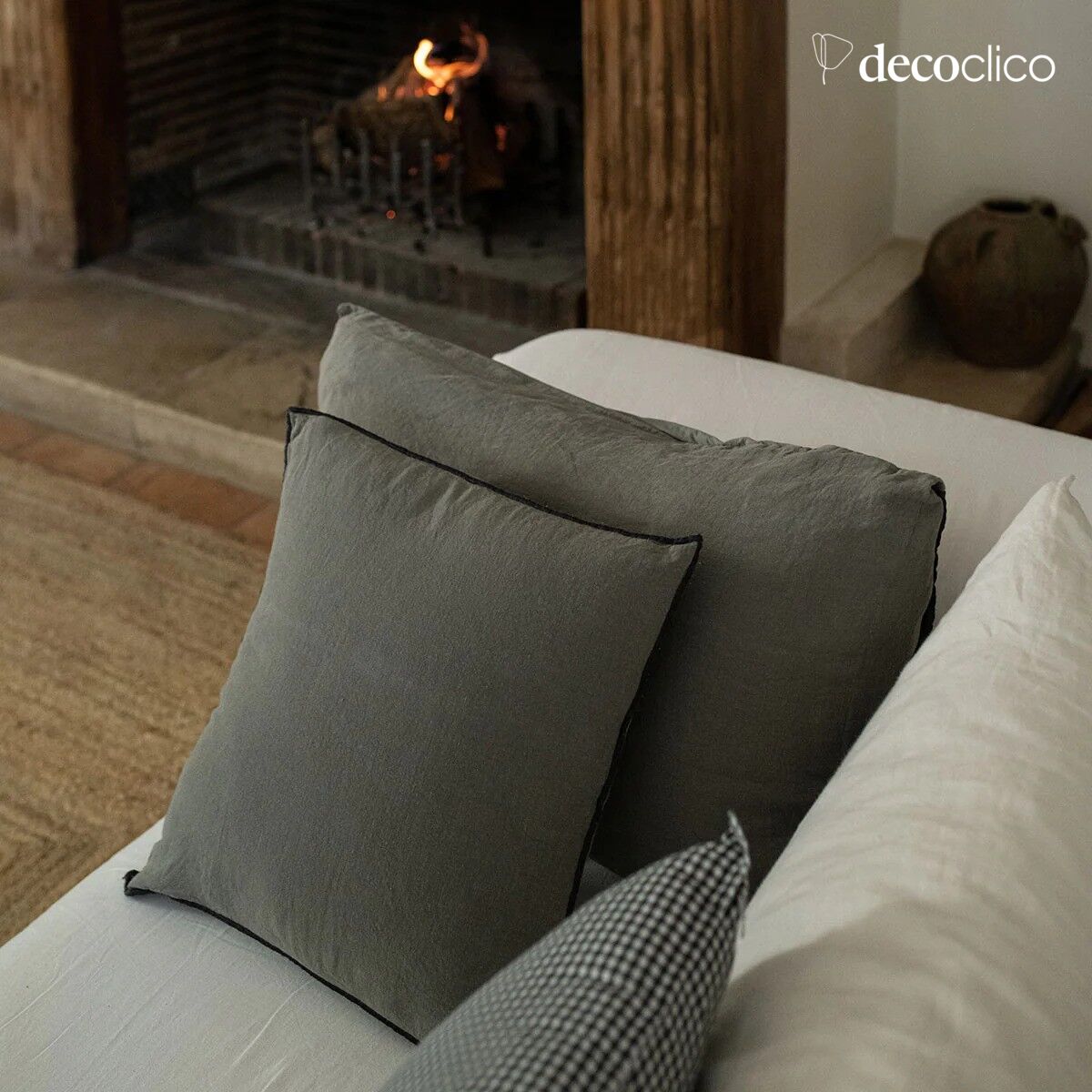 Cuscino in lino lavato verde grigio con bordo color carbone - 45x45cm Oslo