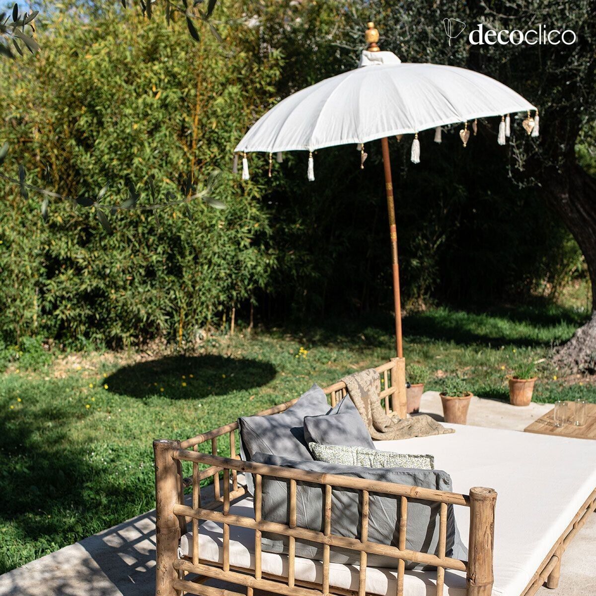 Decoratieve parasol van hout en stof