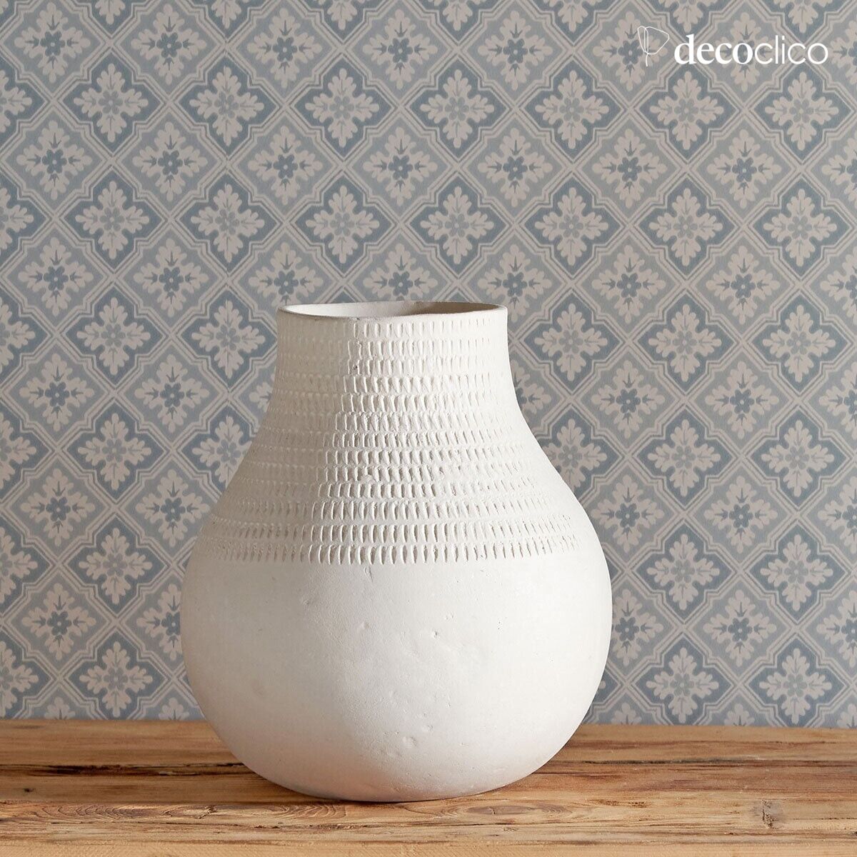 Handmade decorative papier-mâché vase Pia