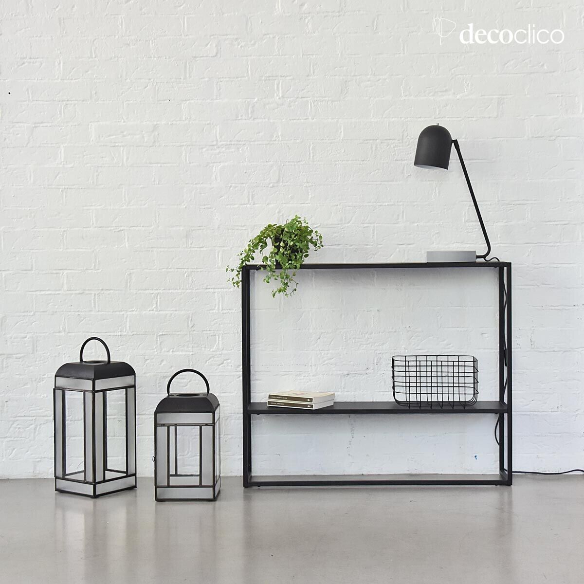 Doppelstock-Konsole aus mattschwarzem Metall Bricklane