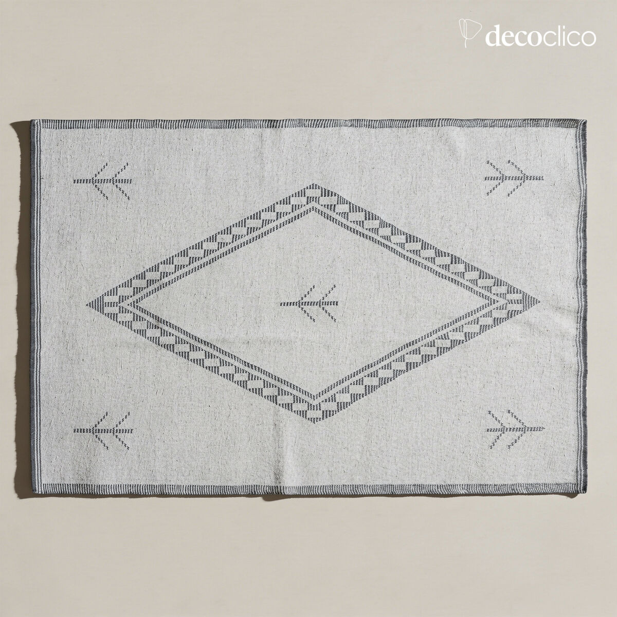 Ecru wool carpet with hand-woven black pattern 140 x 200 cm Bergen