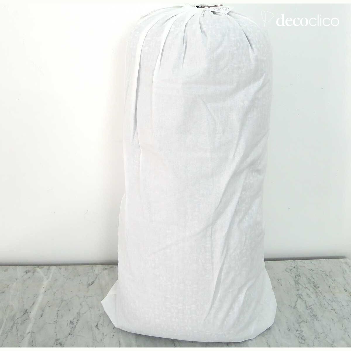 Edredon sur-matelas en coton imprimé block print blanc sur fond bleu de prusse C Tessa