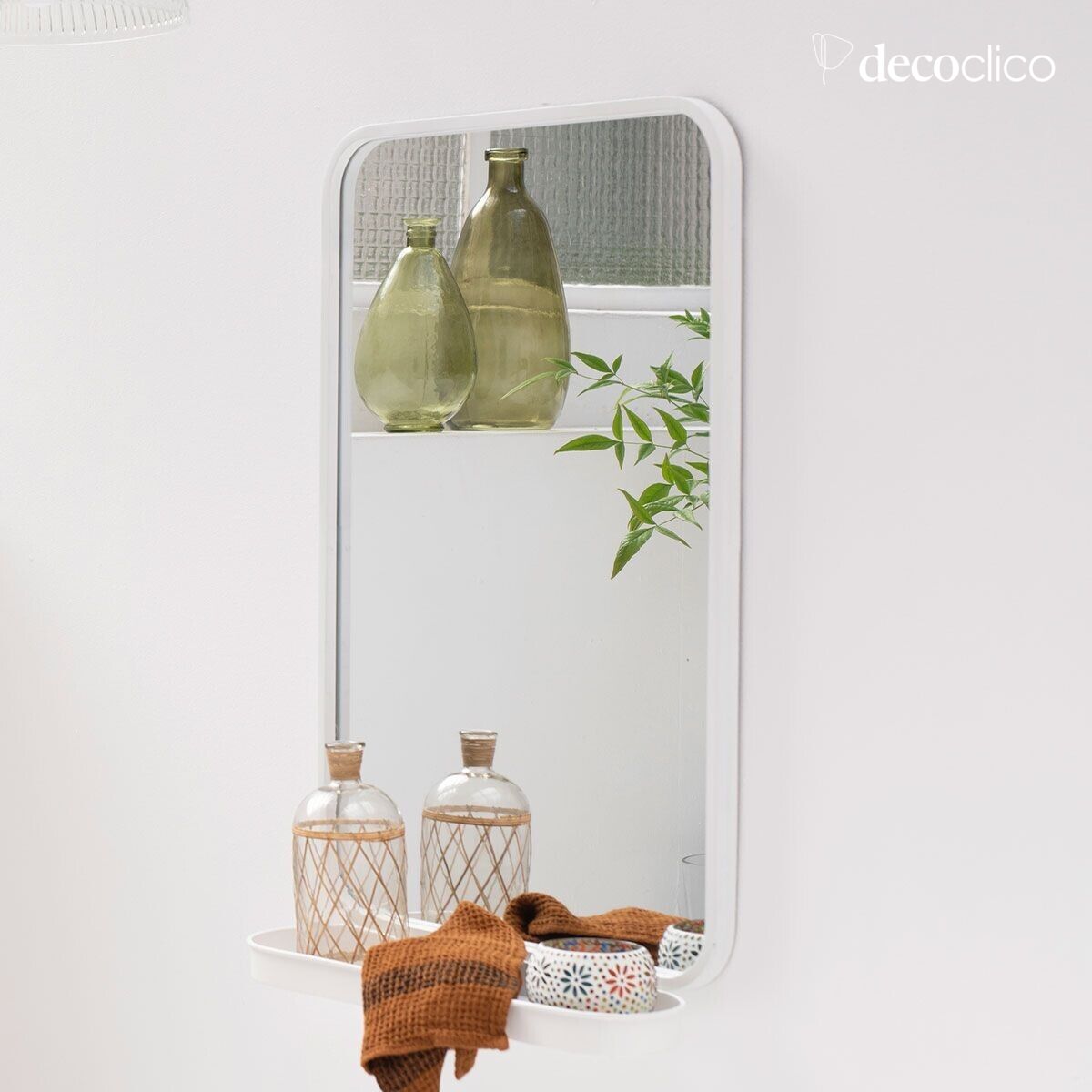 Espejo de metal blanco con estante 50 x 77 cm Bricklane