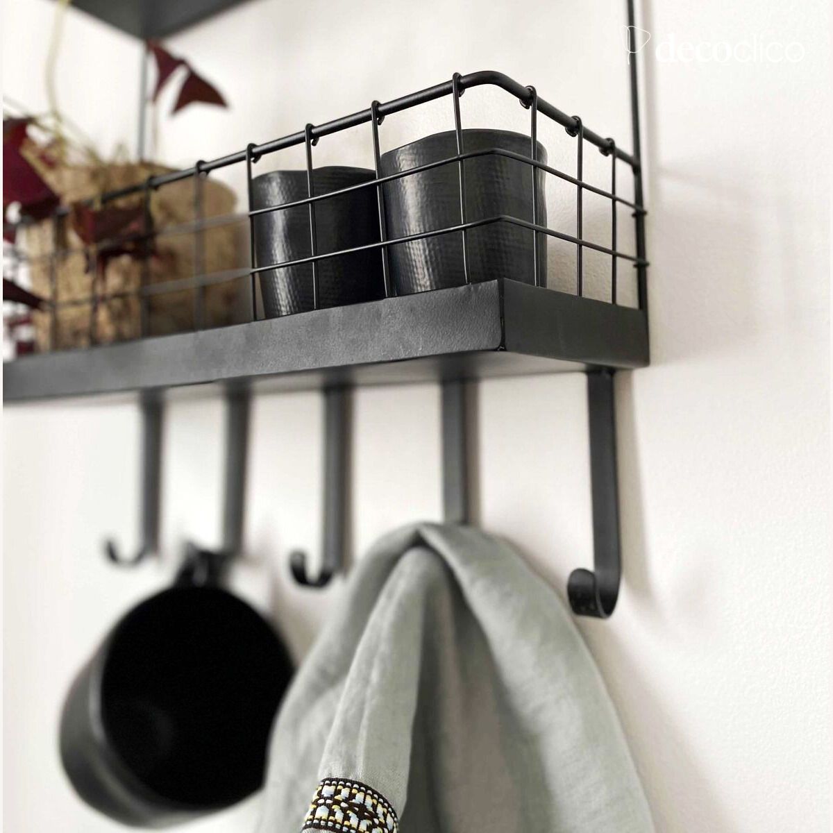 Etagère murale en métal grillagé noir mat 2 niveaux et crochets