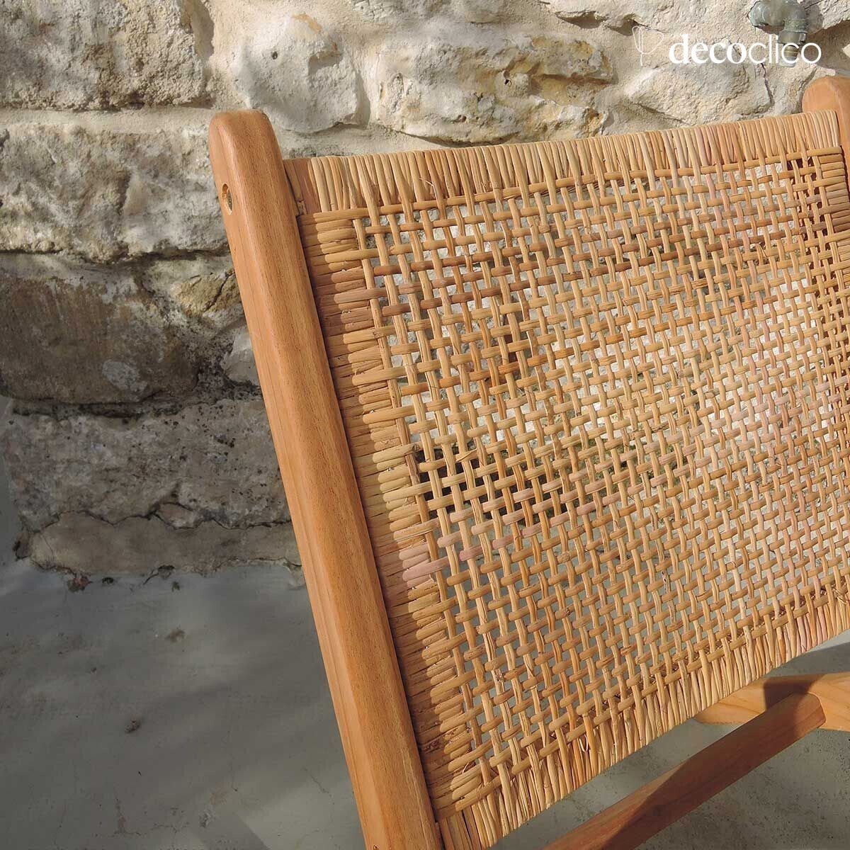 Fauteuil bas lounge en bois de teck et tressage en rotin Alberto