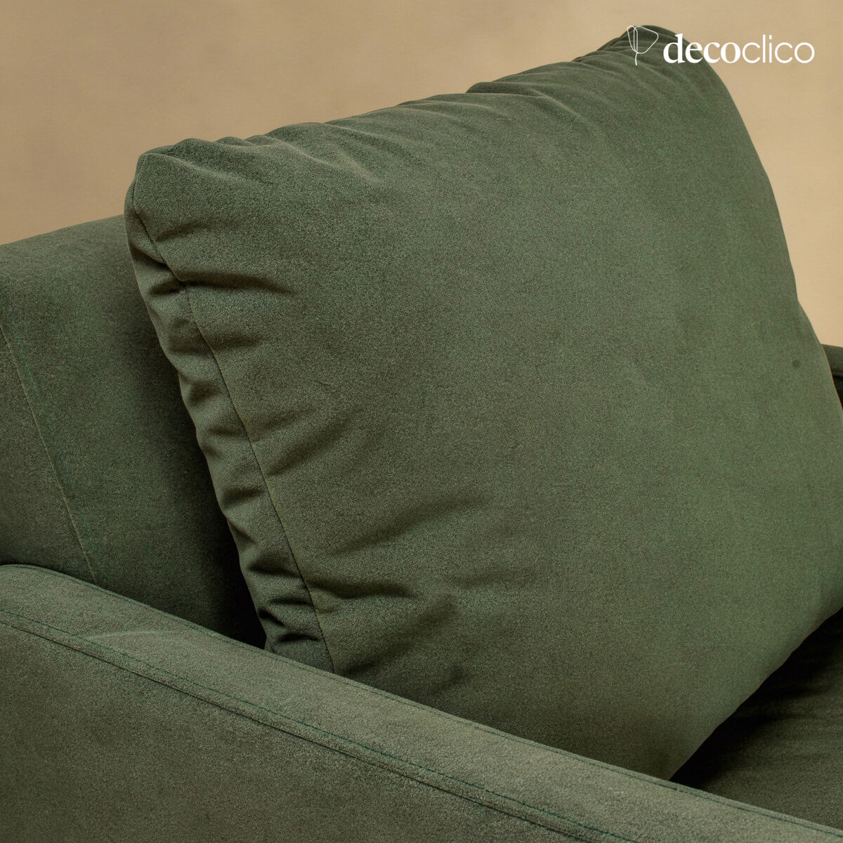 Fauteuil en velours vert