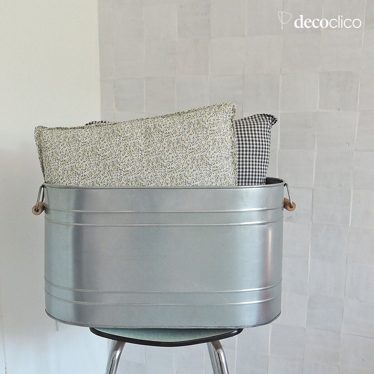 Fioriera ovale in metallo con finitura zincata da appoggio