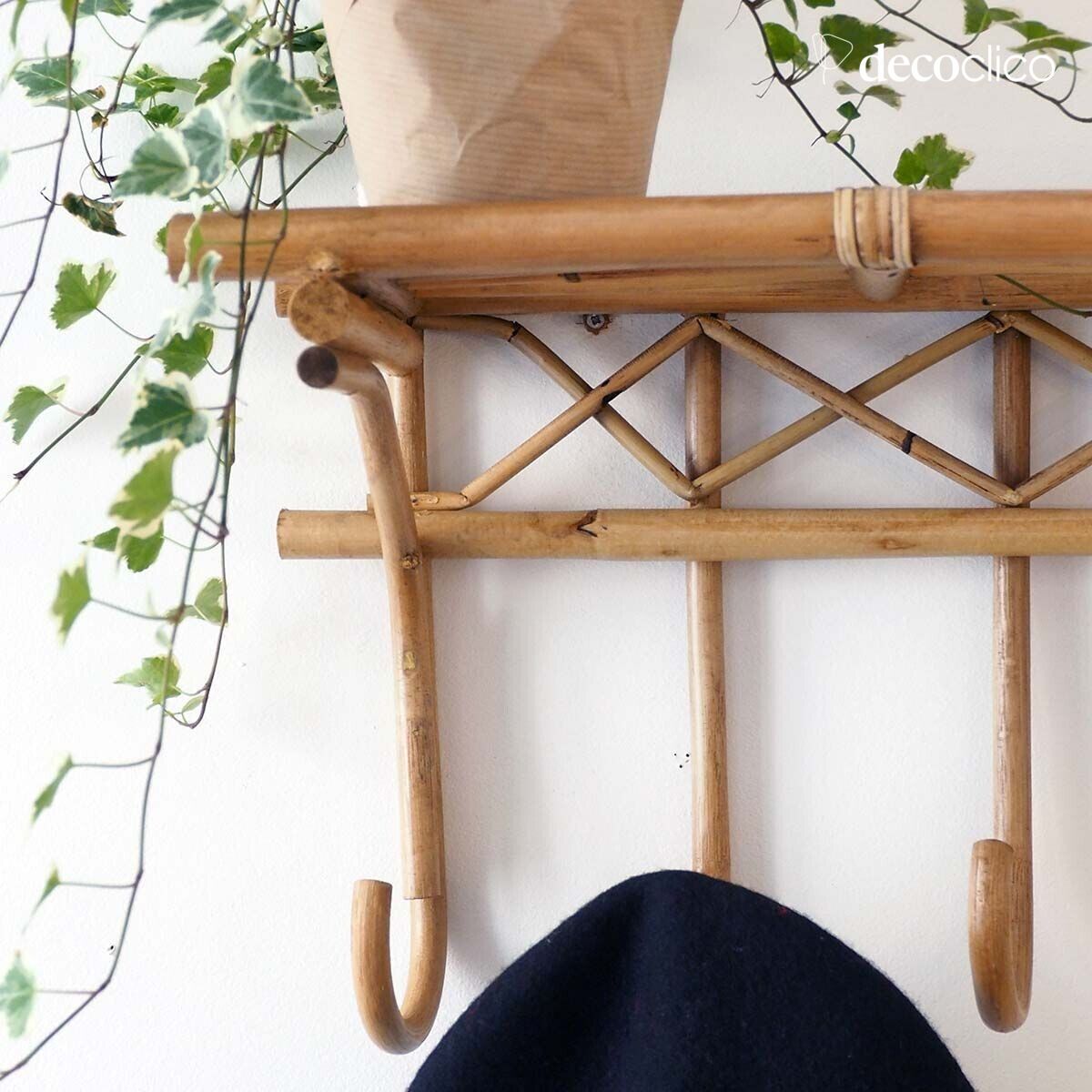 Garderobenständer mit 7 Haken aus natürlichem Rattan