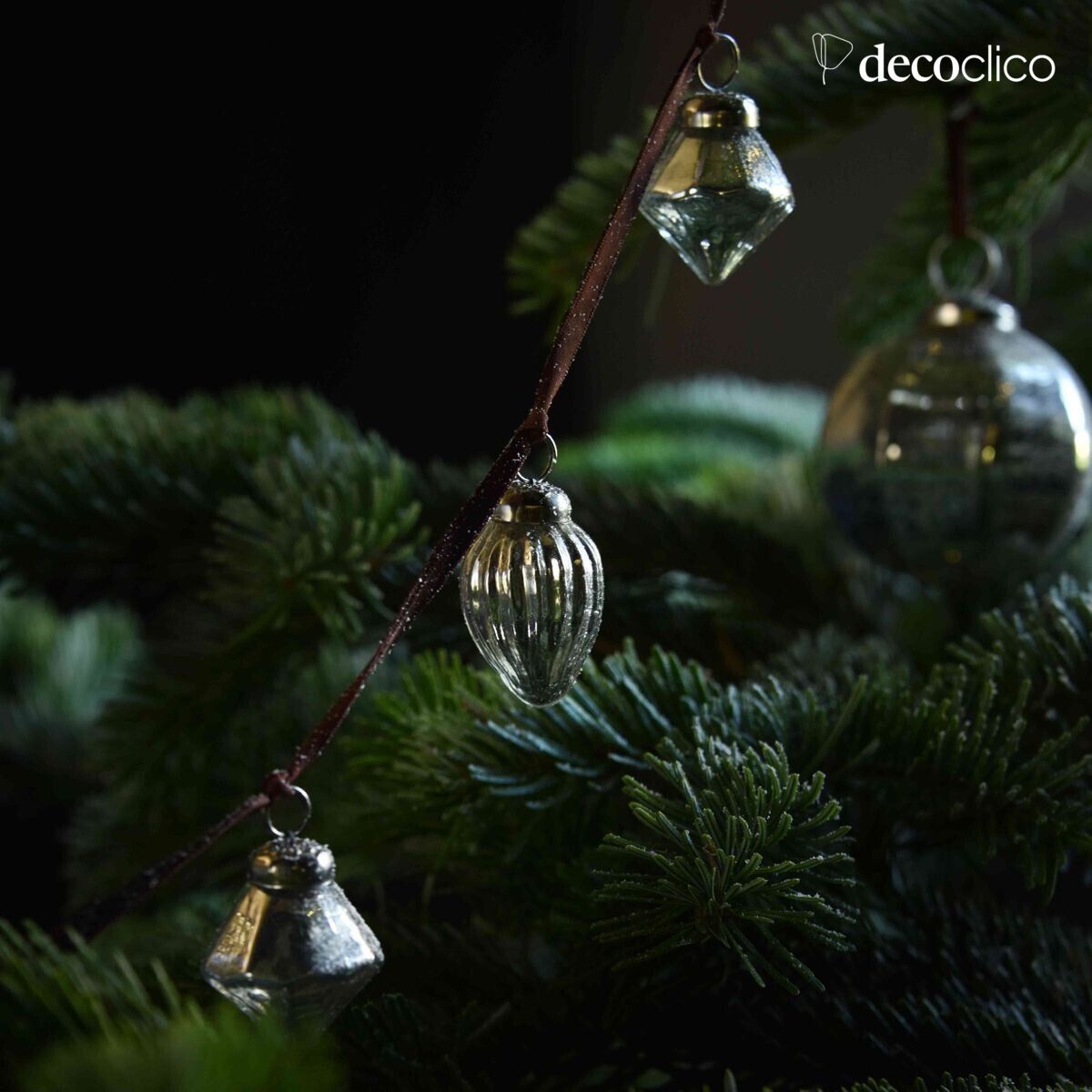 Garland of 12 Christmas baubles in mercury glass