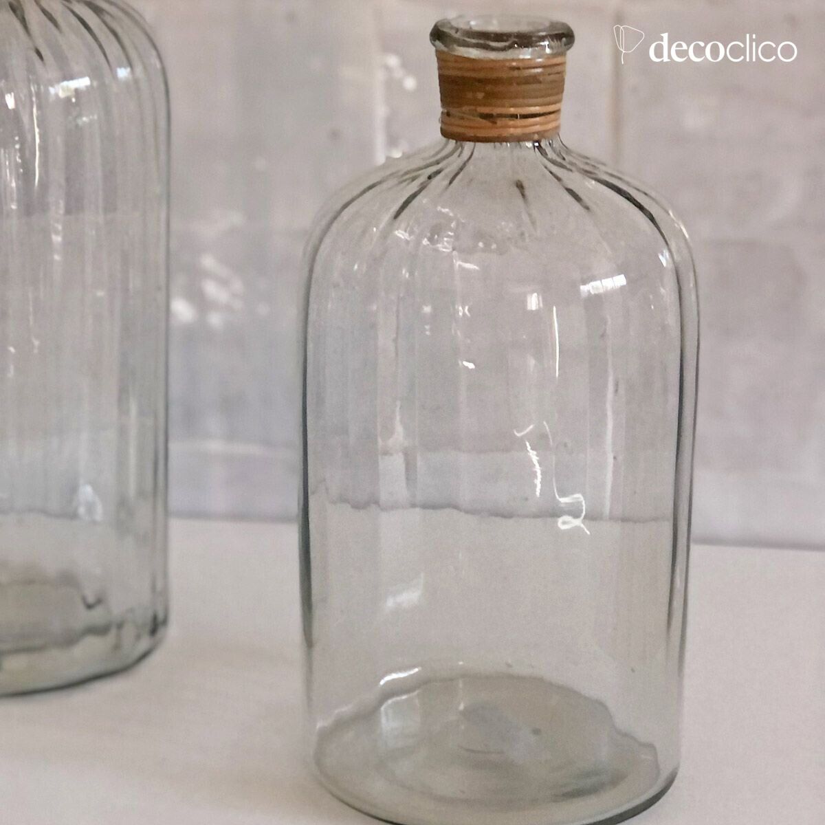 Glasflasche mit geriffeltem Glas und Borte am Hals 26 x 13 cm Suzanne