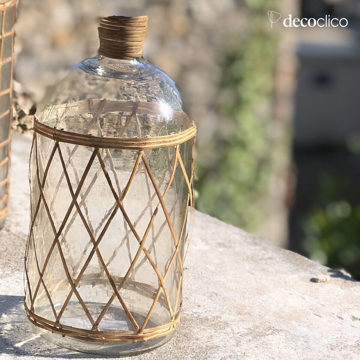 Glass cylinder and woven rush 23 x 10 cm