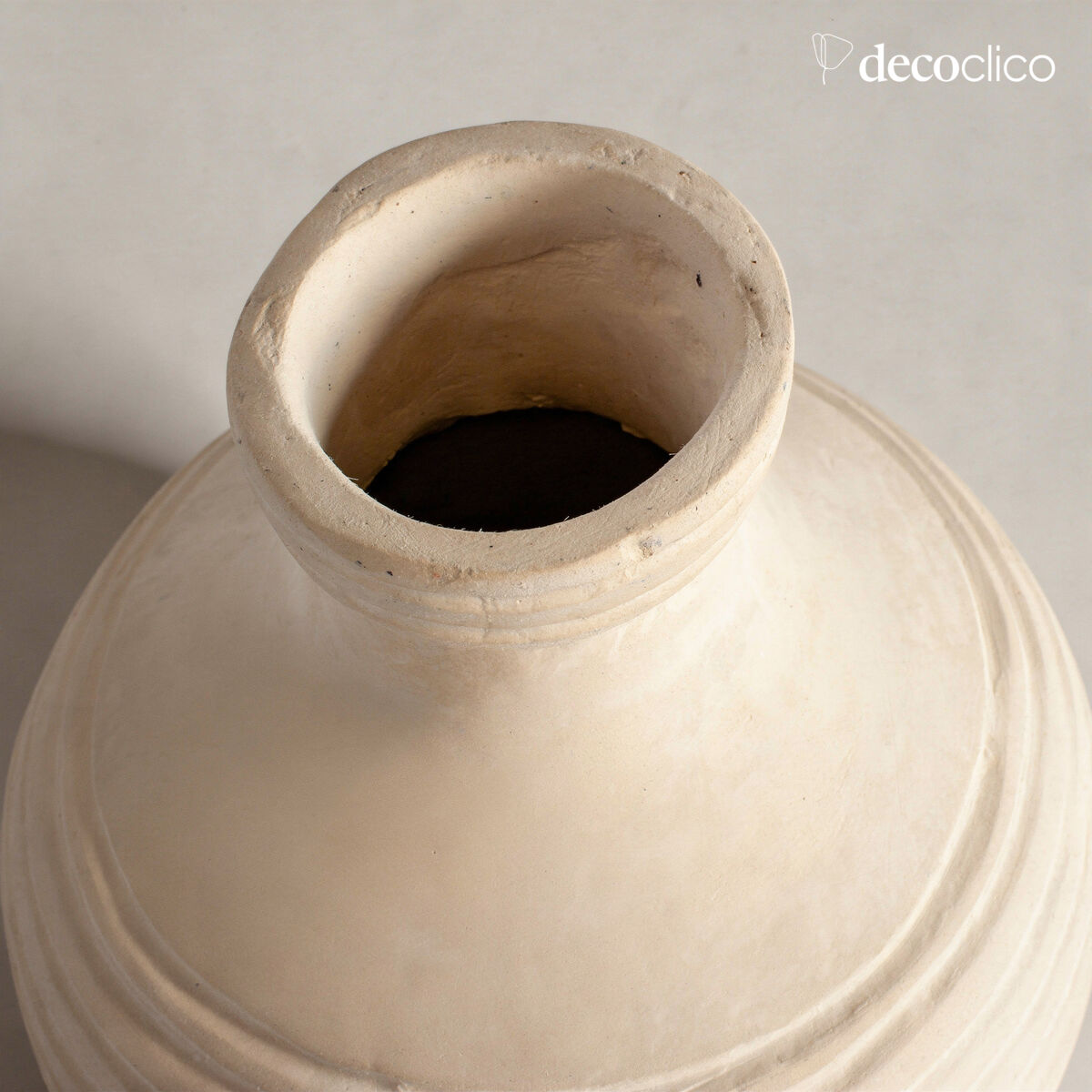 Handmade Pia decorative papier-mâché vase Pia