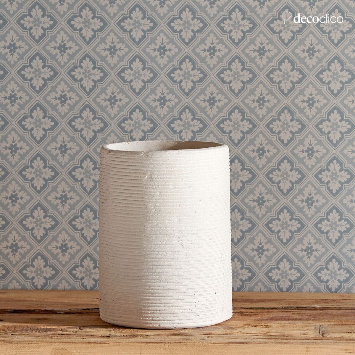 Handmade decorative ribbed papier-mâché tube vase Pia