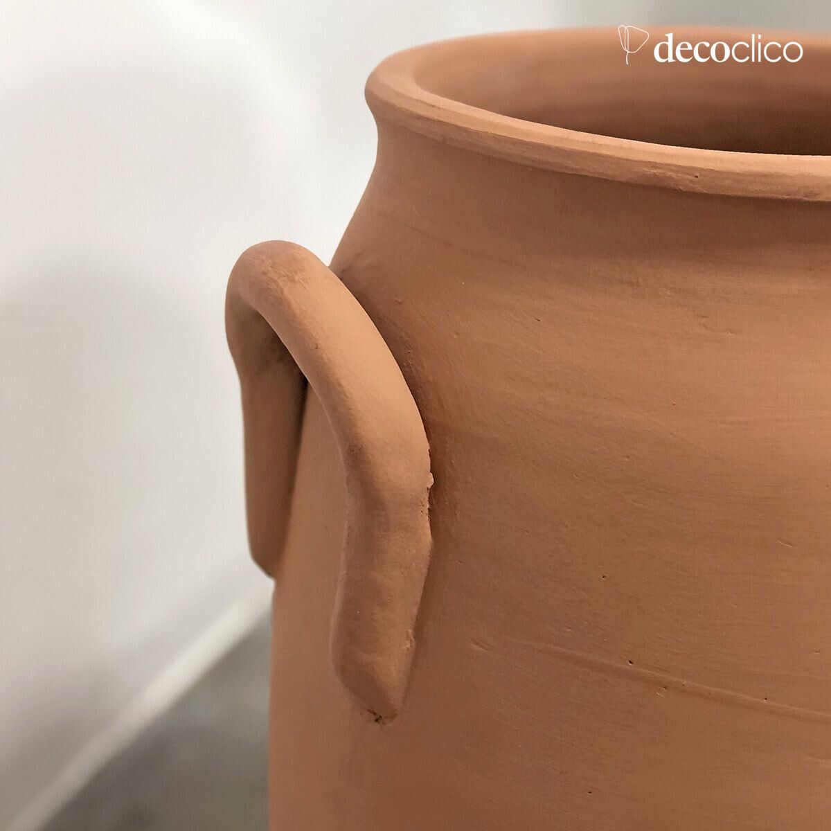 Handmade terracotta vase with terracotta handles Alma