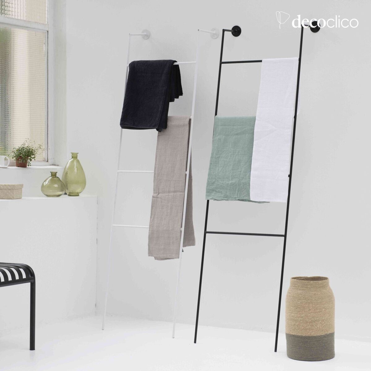 Handtuchhalter aus mattweißem Metall Douglas