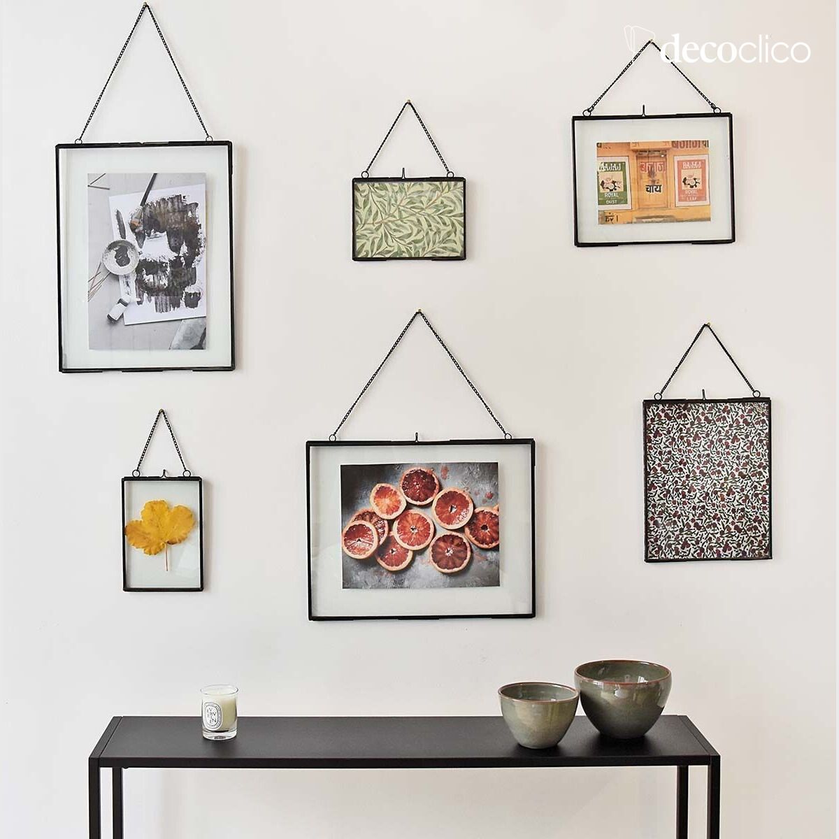 Horizontal photo frame with glass and metal chain, matt black finish 35 x Mira