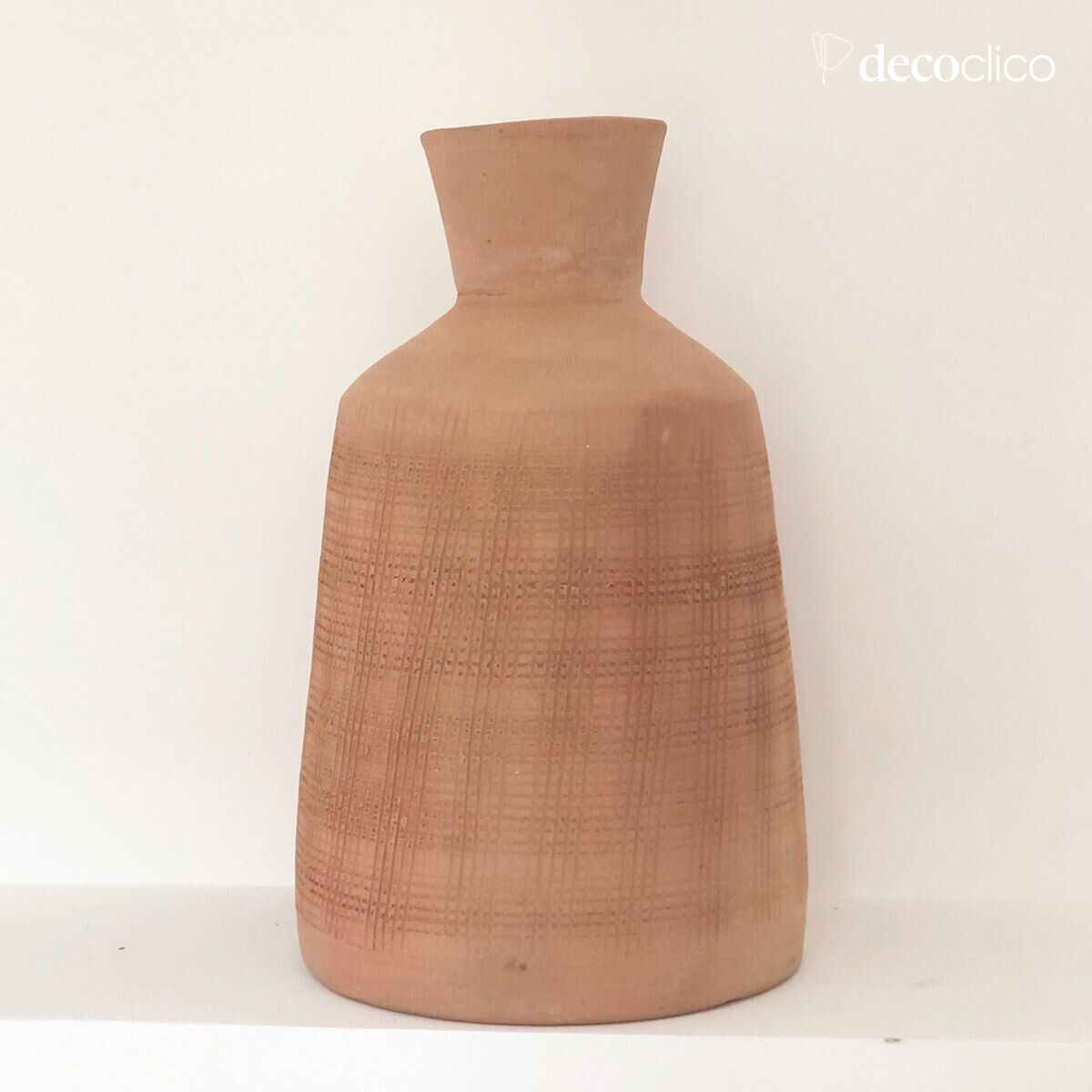 Jarrón decorativo grabado de terracota Petra hecho a mano