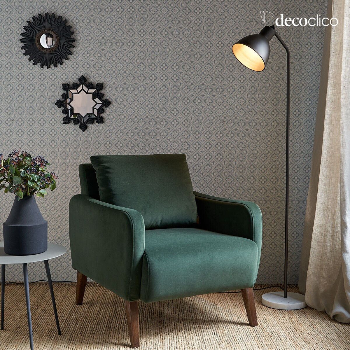 Lampada da terra in metallo con finitura nera opaca e base in marmo bianco