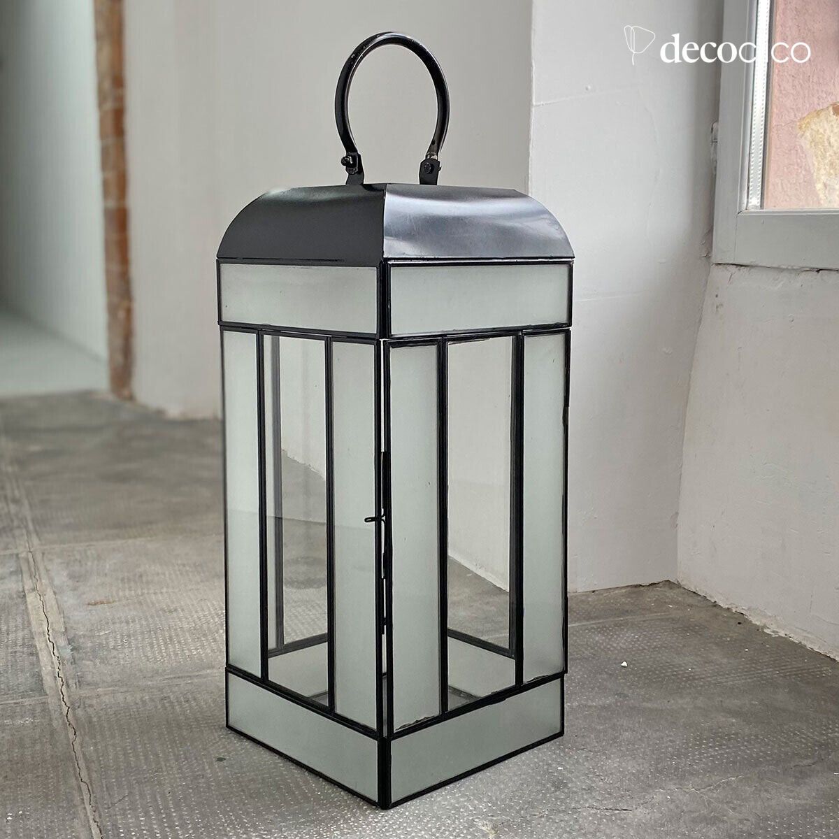 Lantern candle holder in matt black metal and glass