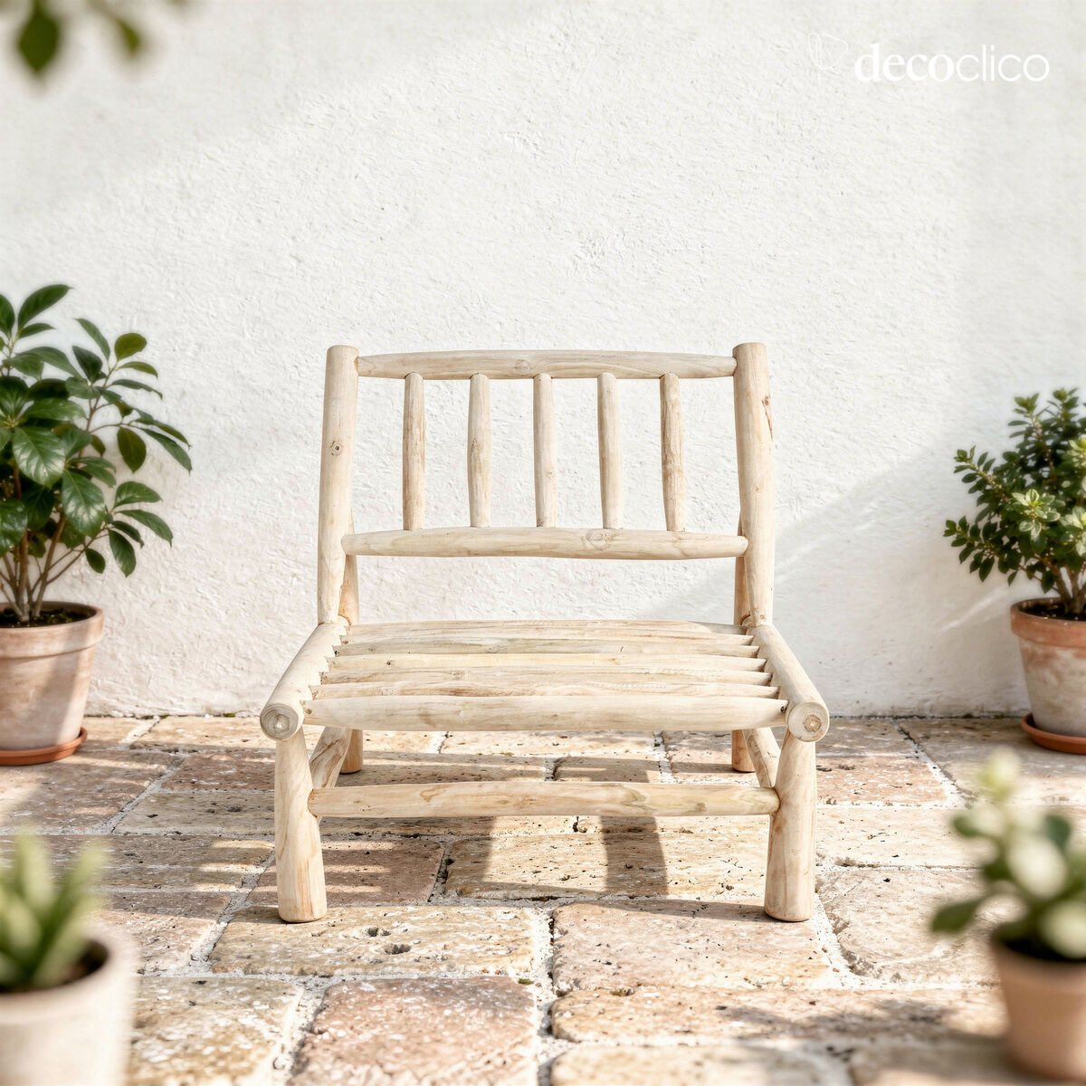 Low lounge chair in teak wood Pepper
