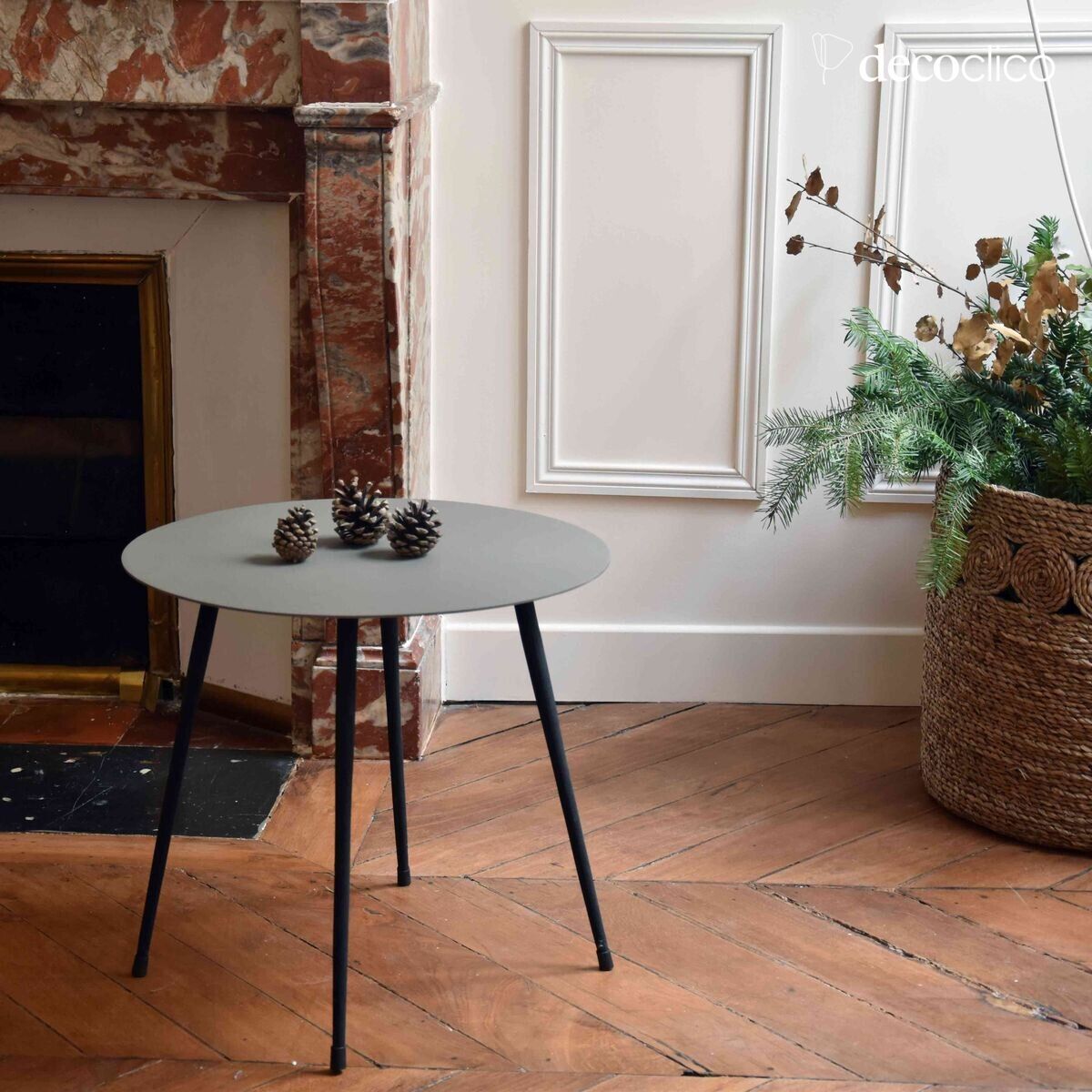 Low pedestal table D 45 cm in olive green metal Tosca