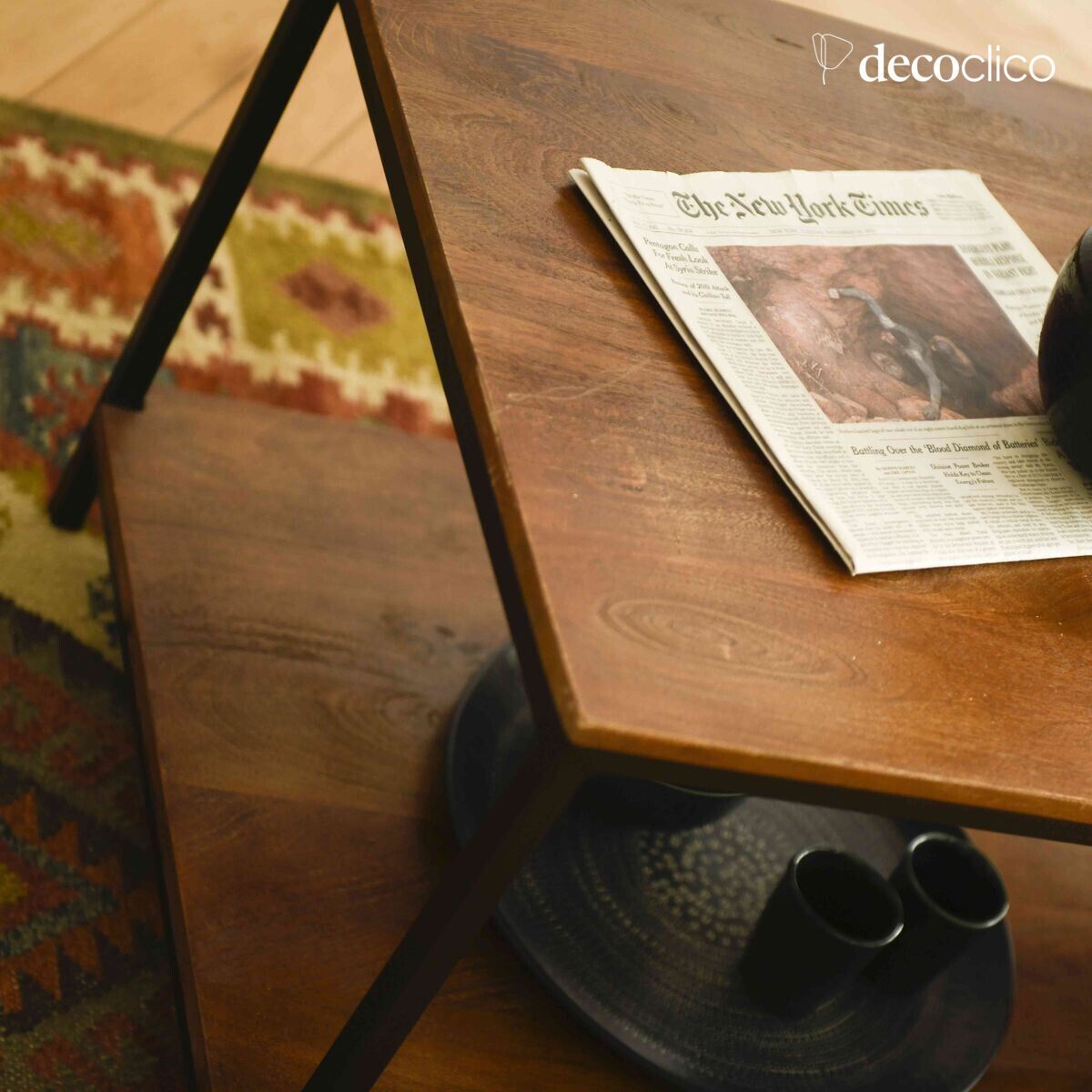 Low table in matt black metal with double mango wood top Brooke