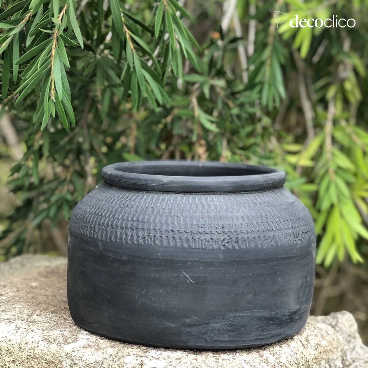 Maceta de terracota carbón Petra hecha a mano